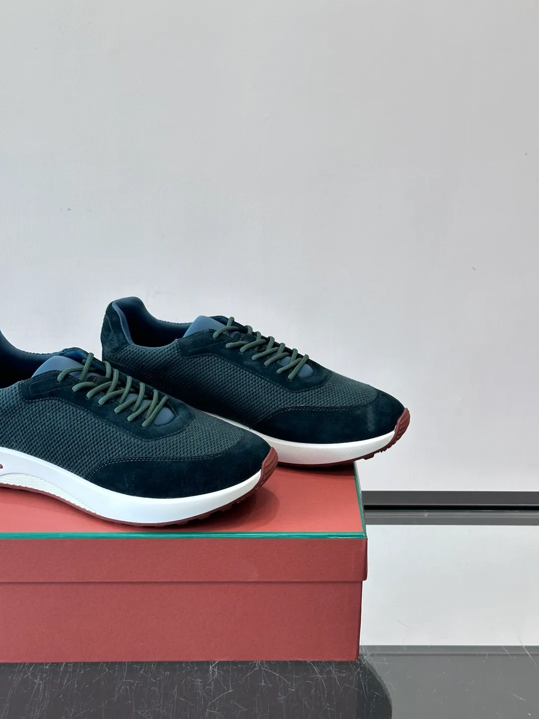 Men's men's shoes 💰p580 "Loro men's shoes 💰pian＊" Week End Walk series sports shoes, using exclusive raw materials, mesh upper + suede stitching, breathable and comfortable, rubber soles with strong grip, suitable for commuting and casual outings. Low-key high-end gray tone, versatile suit or casual wear, size: 39-44 (customized at 38.45.46)